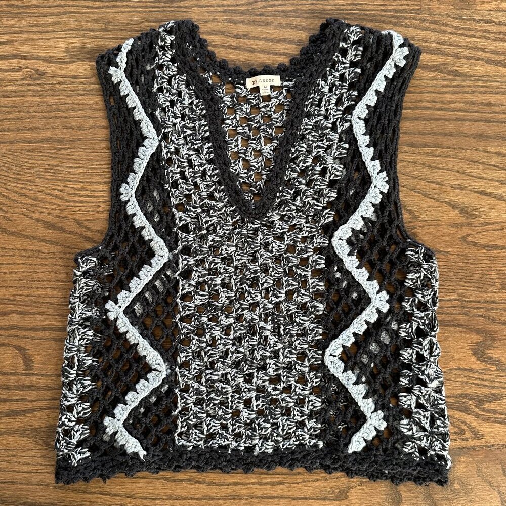 En Creme Navy Vest